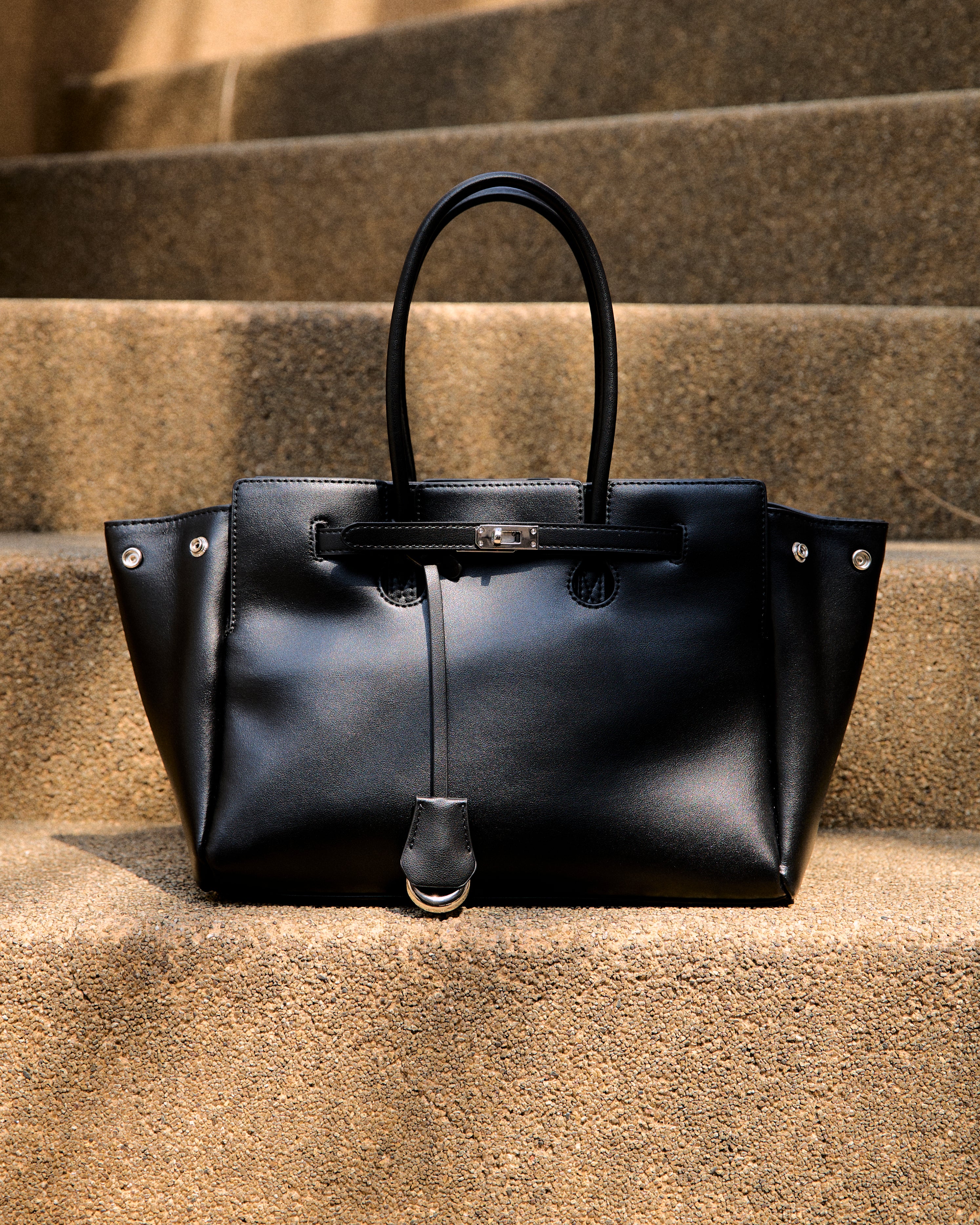 Mars 2.0 Medium Leather Top Handle Bag | Muse Aria