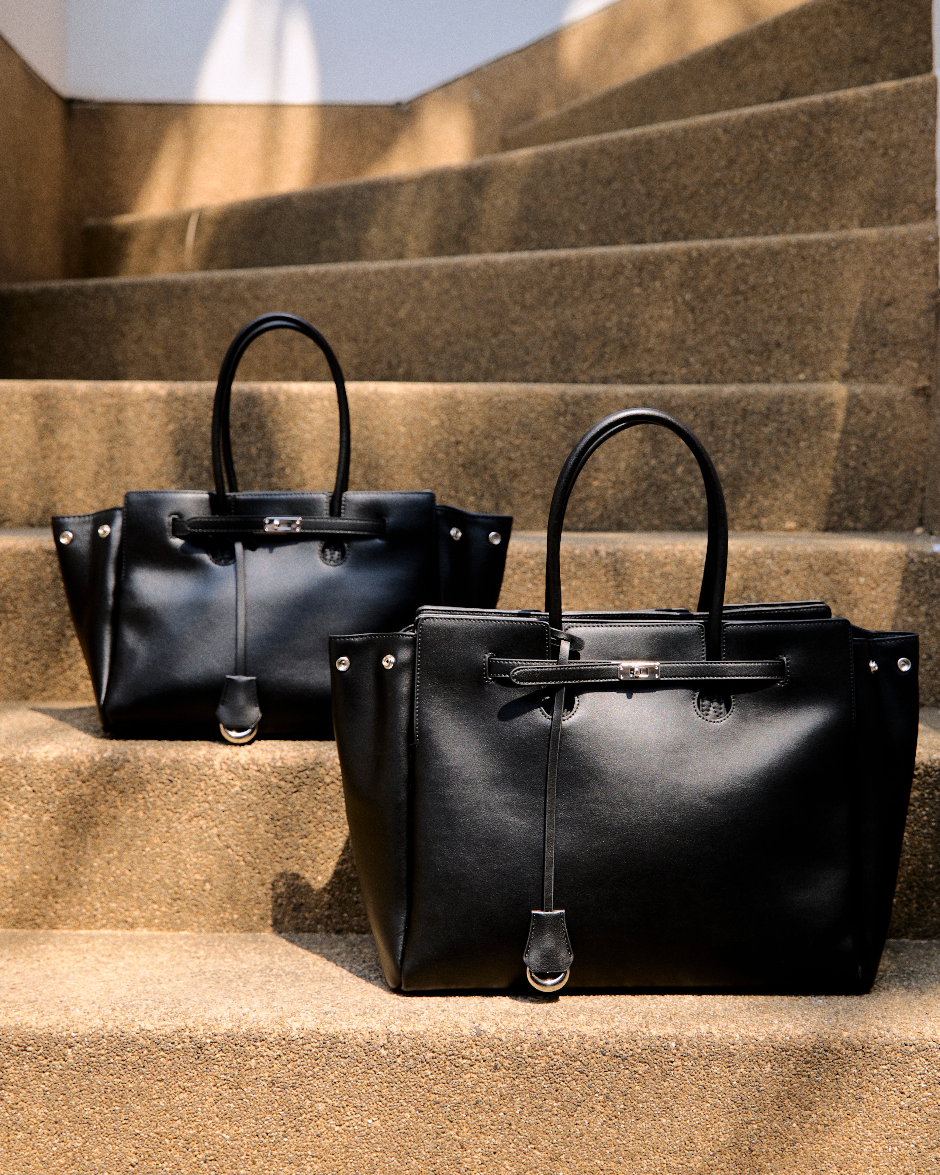 Mars 2.0 Medium Leather Top Handle Bag | Muse Aria