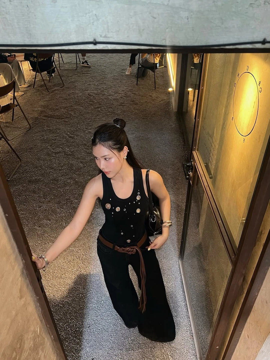 @nudeeatita